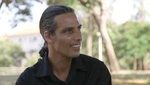 "מהדורה משופרת של אבא": הבן של גואל רצון חושף את הסודות