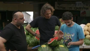 הירקן הותיק או האפליקציה: מי ינצח במבחן האבטיחים?