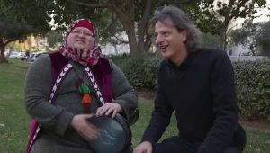 המורה מ"גשם גשם מטפטף" מציגה את הלהיט הבא