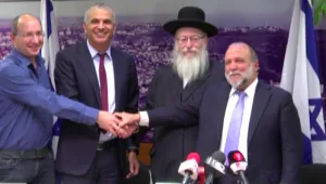 האם כחלון וליצמן עבדו על הקשישים בישראל?