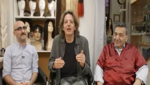 האם אלברט שיער הוא גם מדען במקצועו?