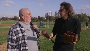 האם הישראלים יעזבו את הכדורגל ויעברו לבייסבול?