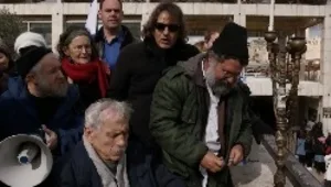 הדלקת החנוכיה שאולי תדליק את המזרח התיכון