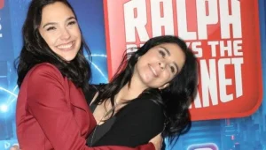 גל גדות כובשת עוד פסגה ומאמצת BFF חדשה