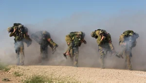 תערוכה חדשה מספקת הצצה חד פעמית ליחידות המובחרות של צה"ל