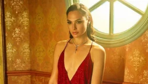 גל גדות תחת אש "איזה וונדרוומן רוצחת ילדים תמימים?"