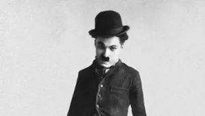 מה עושים צ'רלי צ'פלין, פרד אסטר וג'ודי גארלנד על במת האופרה?