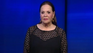 גילה אלמגור: "סטרתי לשחקן בכיר שתקף אותי"