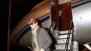 שישו ושמחו: אנריקה איגלסיאס נחת בארץ