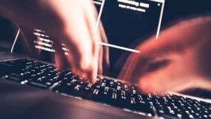 התרעה חמה: האם מדינה זרה מנסה לפרוץ לחשבונותיהם של בכירים בתקשורת הישראלית?