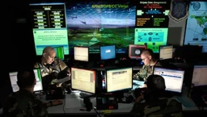 מבוך לאור הירח: מלחמת הסייבר שנמשכת כבר 20 שנה יוצאת מהצללים