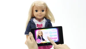 אימה בחדר השינה: האם הצעצועים מרגלים אחרי הילדים שלכם?