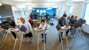 רגע לפני הבחירות בארה"ב: אילו סיכוני אבטחה מחכים למצביעים?