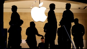 אפל נגד ה-FBI: מסרבים לסייע בפיצוח הצפנת האייפון של הטרוריסט האיסלאמי שרצח 14 בני אדם