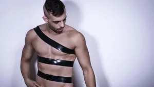 בעקבות הסערה, כוכב הרשת פנה לשר החינוך בנט:  "קח את המושכות, שלב  אותי במערכת החינוך"