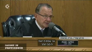 הכירו את השופט הרחמן בן ה-80 שהפך לכוכב רשת