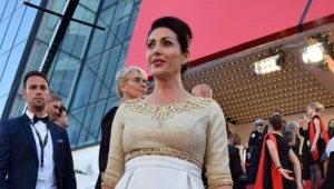 השמלה והדאחקות: הרשת סוערת בעקבות המיצג הפוליטי של מירי רגב