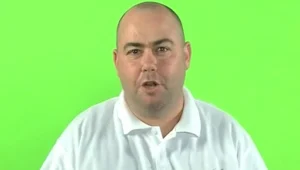 לירן חולצה לבנה: האיש שהפך לתופעה מקבל סוף סוף קמפיין ראשון