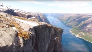 עוצר נשימה: קפצו מצוק בגובה של קילומטר ותיעדו הכל