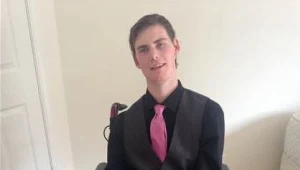 בית הספר לא הסכים שהתלמיד המשותק יבוא לנשף, אז הרשת ארגנה לו ערב בלתי נשכח