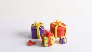 פעילות פלסטלינה עם הילדים