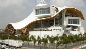 מסביב לעולם: לטייל בחו"ל בסטייל