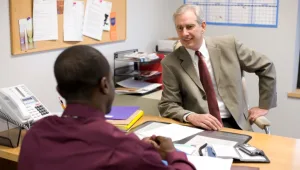 פגיעה כתוצאה מהעבודה: מה מגיע לנו ולמי לפנות?