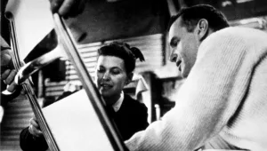 60 שנה לכיסא האלומיניום המודרניסטי ופורץ הדרך של הזוג איימס