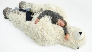 דיקפריו ממשיך לעשות שימוש בעיצוב לקידום מטרותיו הסביבתיות