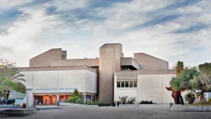 לא מעט דרמות בדרך להחזרת חזית מוזיאון ת"א לתצורתה המקורית