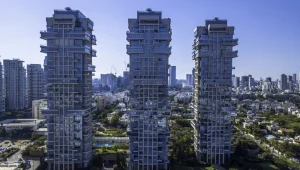 הרגע בו קו הרקיע של המטרופולין הישראלי השתנה לנצח