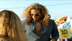 למכירה: הבגדים של גרושתי