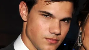 10 הנערים הכי לוהטים בעולם