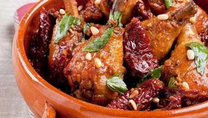 תבשיל עוף עם עגבניות