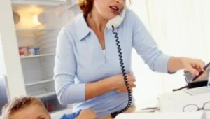 מה עושים עם כל הניירת שהצטברה במטבח?