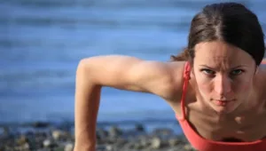 חדר כושר - אאוט, ספורט על חוף הים - אין