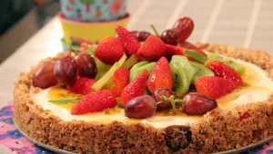 מתכון לפאי גרנולה עם יוגורט ופירות