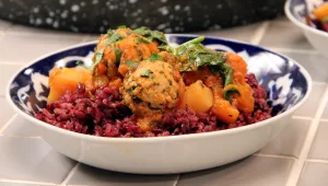 מתכון לקציצות הודו וירקות ברוטב עגבניות ודלעת