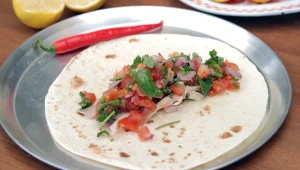 מתכון לפהיטס עם סלסת עגבניות ועוף