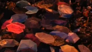 המחאה בהונג קונג מצניחה את הבורסות