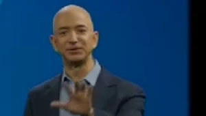 אמזון פותחת באש על סמסונג ואפל