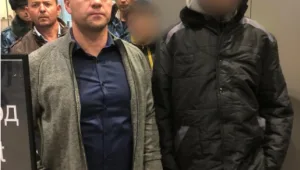 רצח הצעיר בפרדס בפ"ת: שני חשודים נוספים הוסגרו מרוסיה לישראל