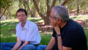 הערב ב"פנים אמיתיות" | "בינתיים אני לא חי. אני כמעט ולא יוצא מהבית"