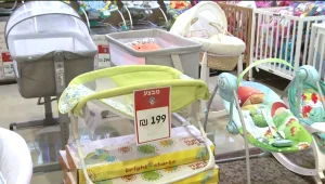 אחרי 73 מקרי מוות, ארה"ב מזהירה: מסוכן להשכיב תינוקות בשיפוע