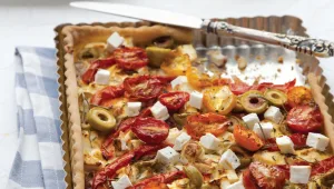 מתכון לטארט עגבניות וזיתים עם פטה עזים