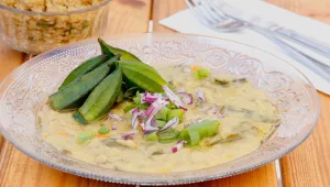 תבשיל במיה צהובה