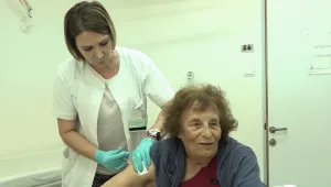 לאחר איחור של חודש: חיסוני השפעת הגיעו לקופות החולים