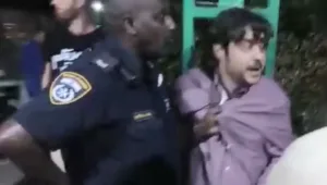 עימות אלים בהופעה של יובל מנדלסון - הזמר נלקח לחקירה • תיעוד