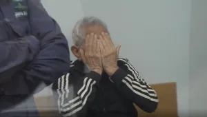 הכה בפטיש, שפך חומצה וחנק: מאסר עולם לקשיש שרצח את אשתו