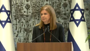 דליה רבין: "יש מי שמטפח עשבים שוטים בקריצה או בהתעלמות"